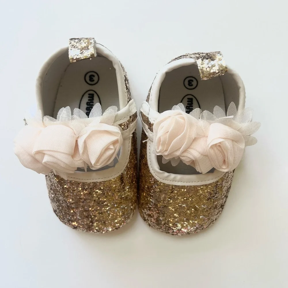 NEW Gold Glitter Baby Dress Shoes w/Floral Accent BABY Size 3 - New Without Tags
